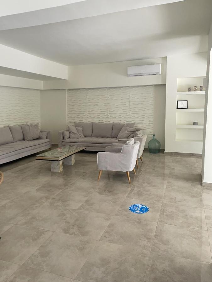 Ninemia Beach Hotel & Suites Agia Marina Extérieur photo