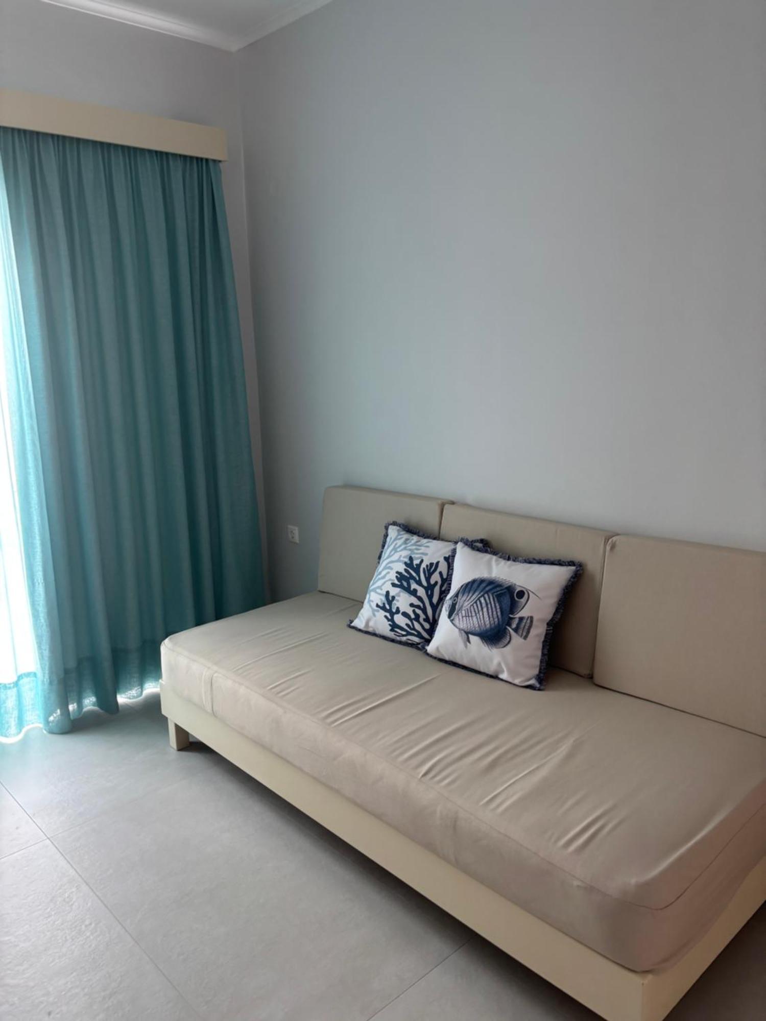 Ninemia Beach Hotel & Suites Agia Marina Extérieur photo